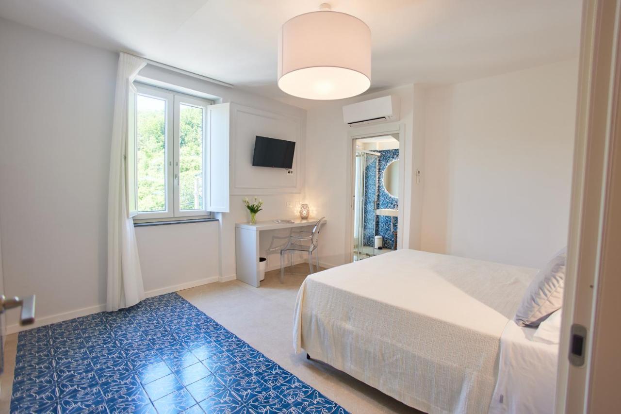 Blue Boutique Bed & Breakfast Vietri sul Mare Exterior photo